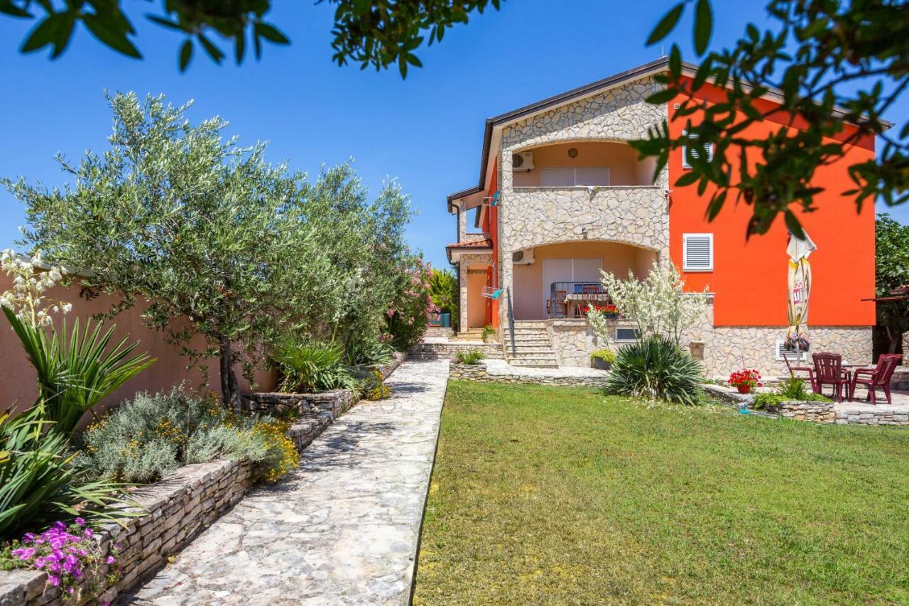 Villa Orange II Medulin Buitenkant foto