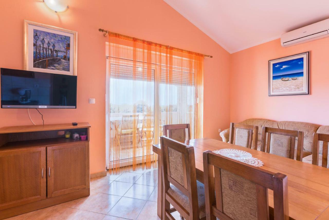Villa Orange II Medulin Buitenkant foto